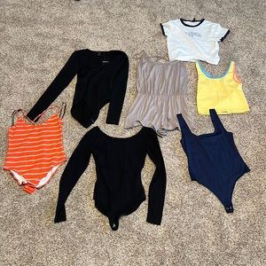 FOREVER 21 TOPS AND ROMPERS AND BODYSUITS SIZE XS/S